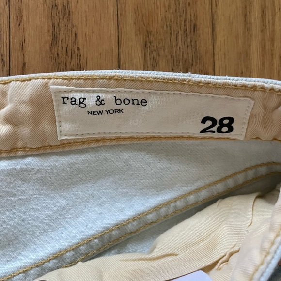 Women’s Rag & Bone jeans with a little shimmer - Picture 4 of 9